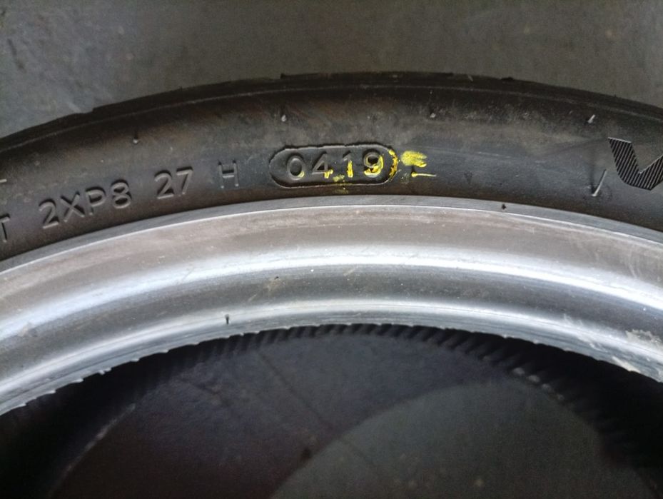 255 35 19 Hankook 150 lei bucata