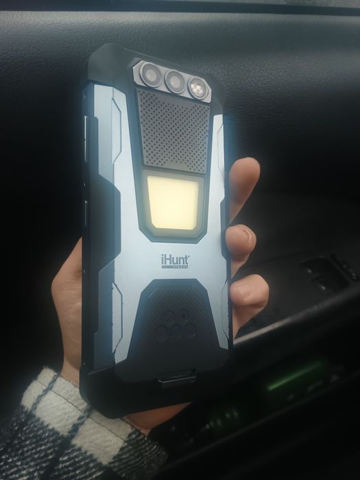 Negociabil. Vând iHunt Titan Music p22000 ultra. 12000 mp  urgent