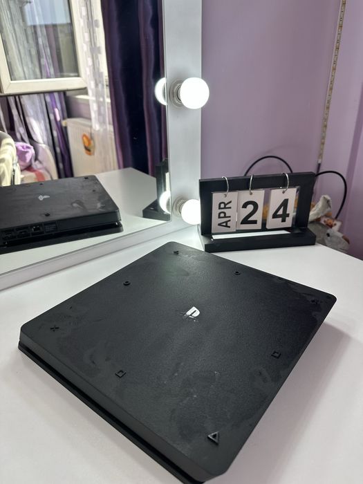 PS4 Slim 1TB + controller | Stare foarte bună