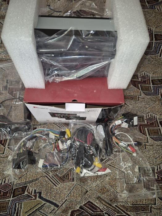 Продавам навигация за Опел