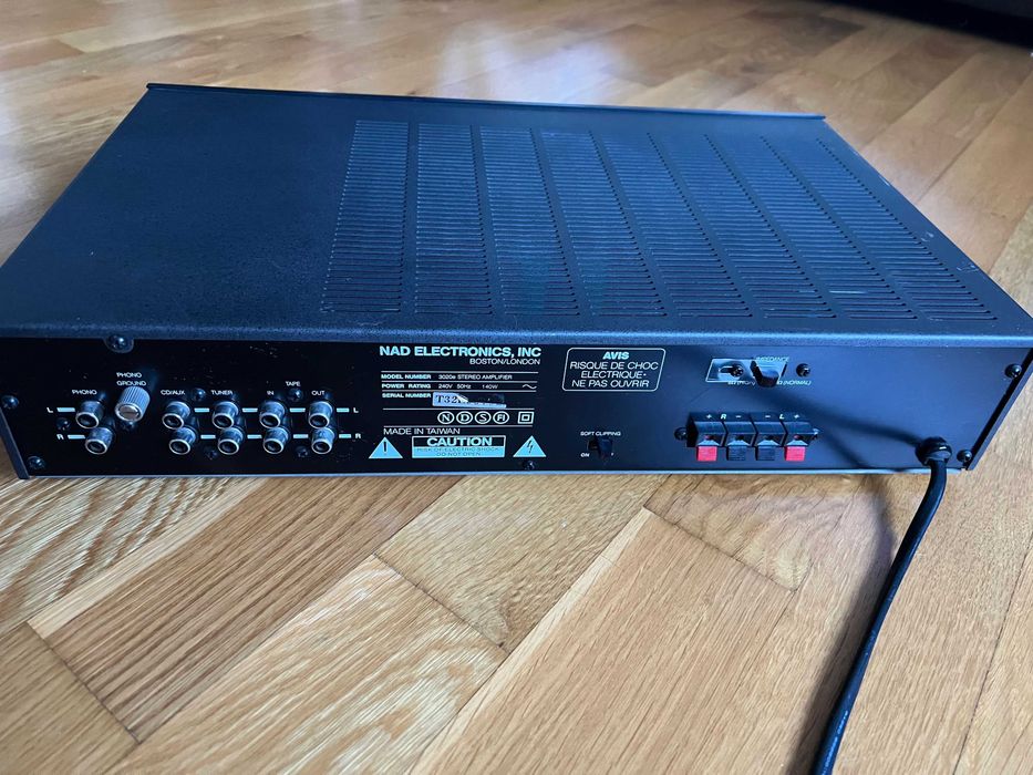 Усилвател NAD 3020 e