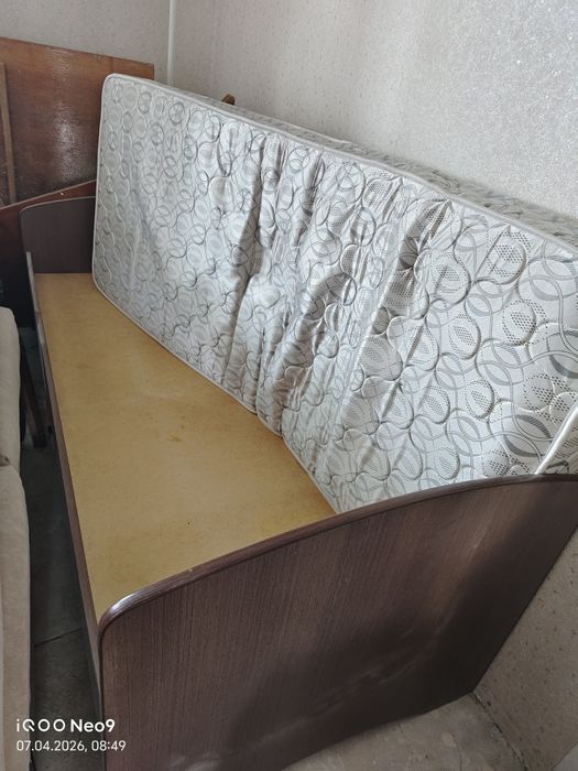 Продам кровать б/у