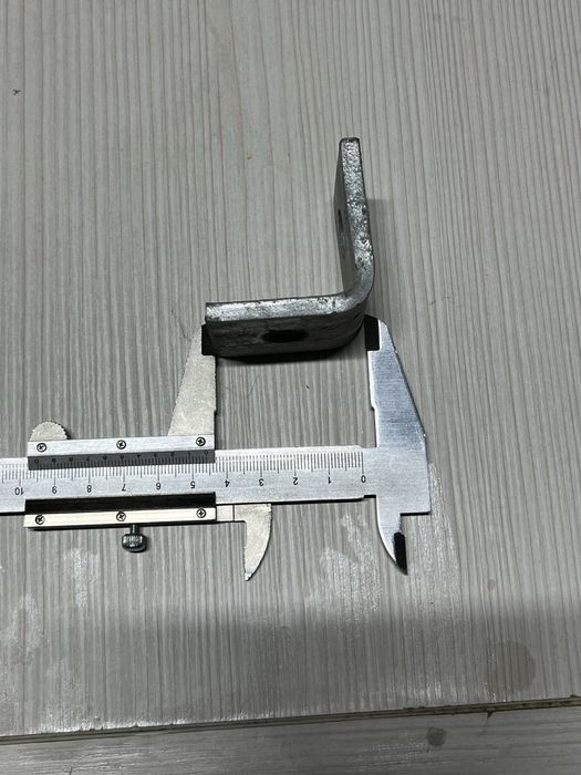 Уголок монтажный 90°