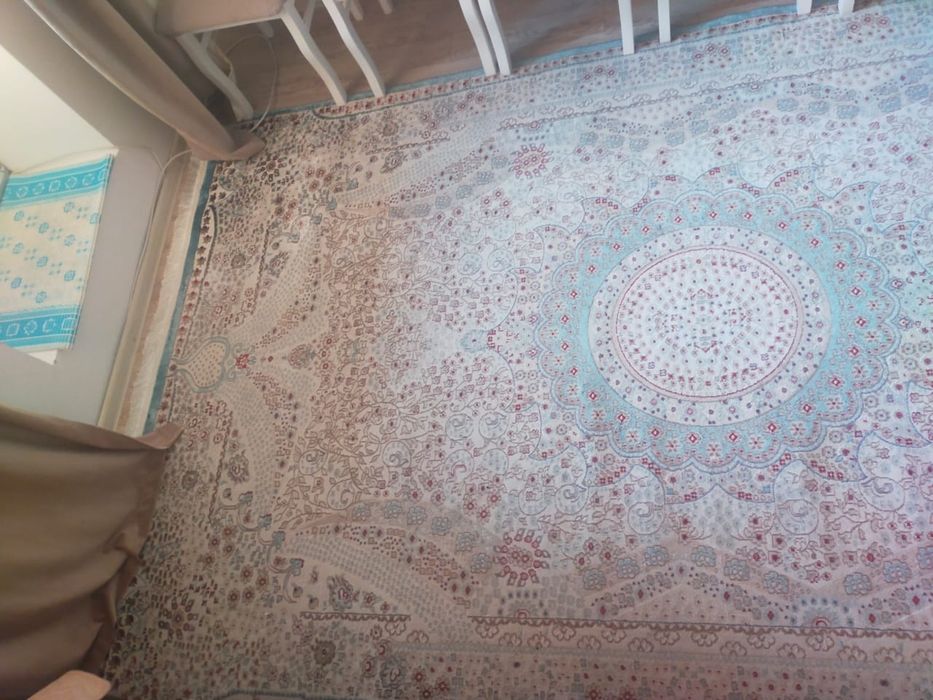 Продам ковер шелковый