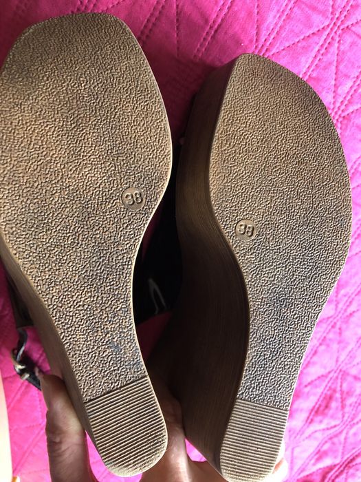 Sandale platforma, piele lacuita