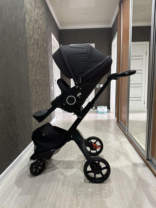 Коляска детская модная