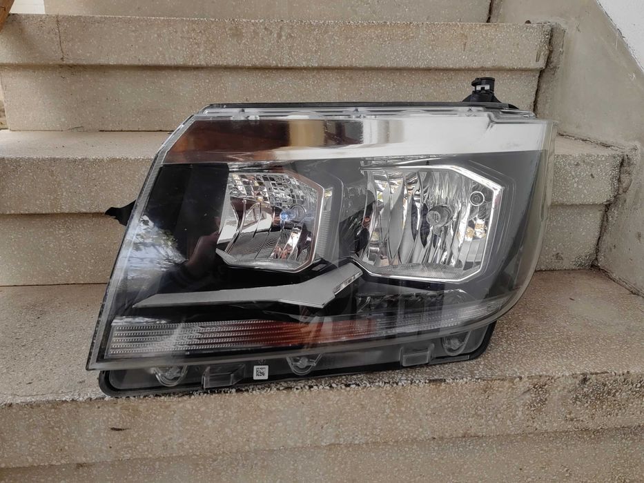 Фар VW Crafter ляв / Фар Крафтър /Фар MAN Оригинален