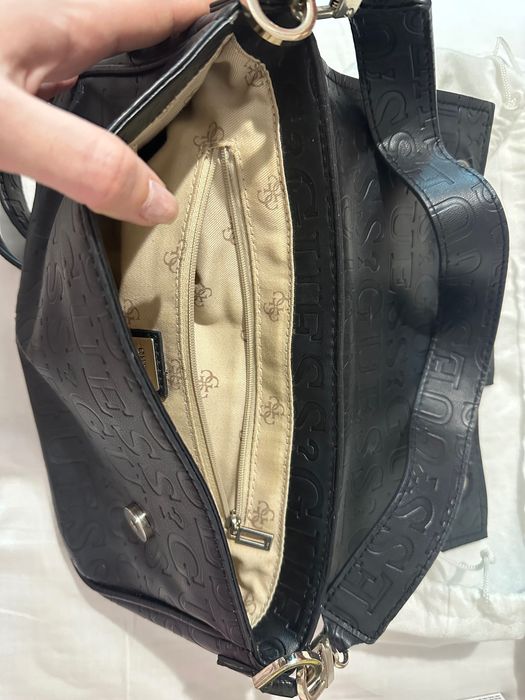 Оригинална Чанта на Guess