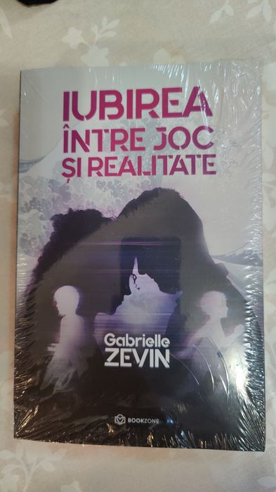 Planeta Terra,  Iubirea între joc si realitate