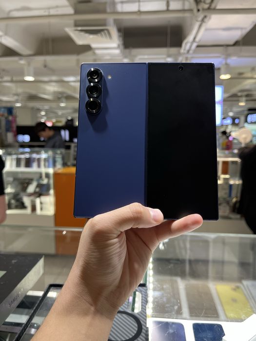 Samsung Galaxy Z Fold 6