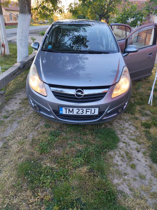 Vând Opel Corsa D