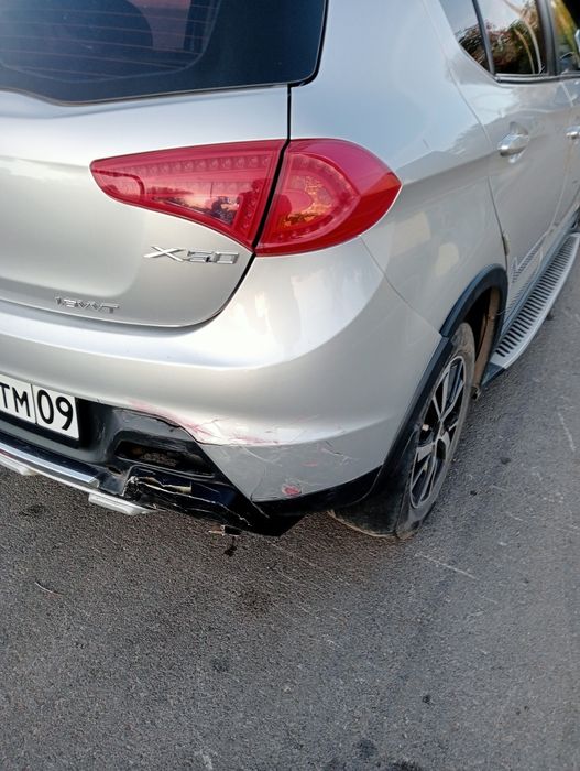 Легковые автомобили Липан х50