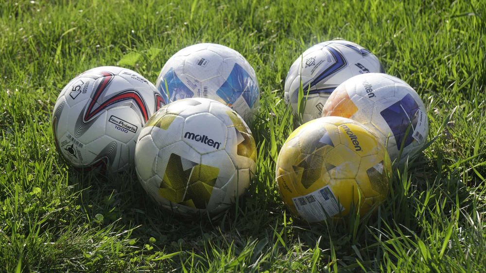 Оригинальные 100%  качественные мячи STAR MOLTEN