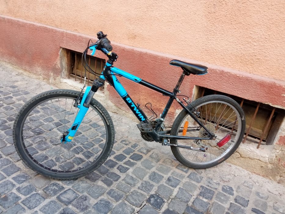 Vând bicicletă unpic mai veche