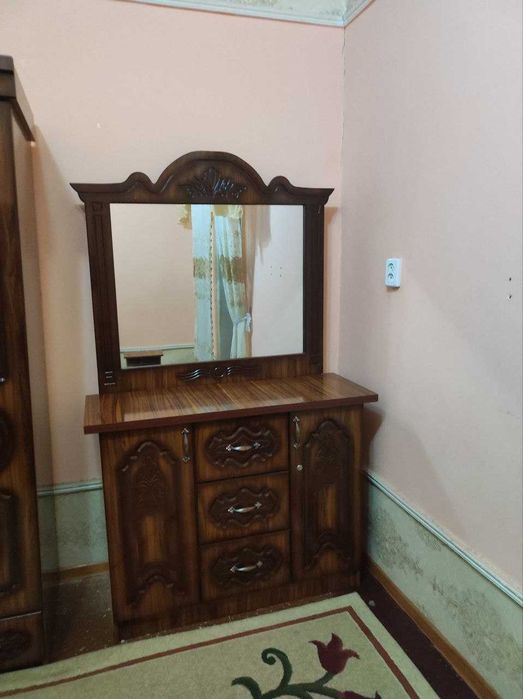 Shkaf Komplekt Sotiladi