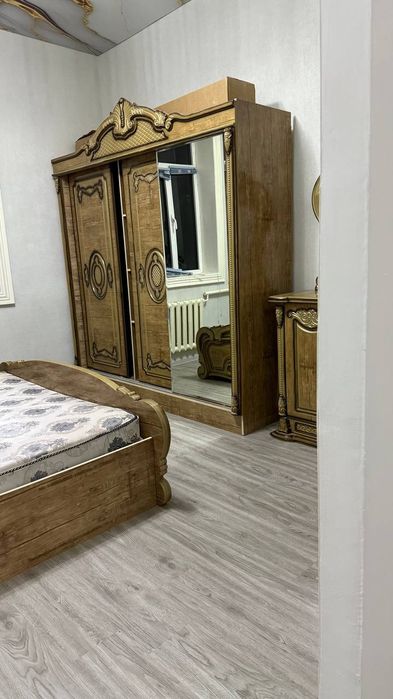 Нарпай центрда уй, ховли сотилади.