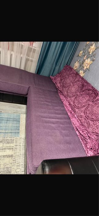 Продается диван в хорошем состоянии