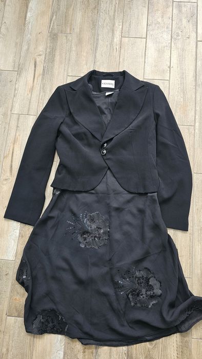 Официална черна рокля с цветя от пайети, черно сако, Kensol, р-р 48