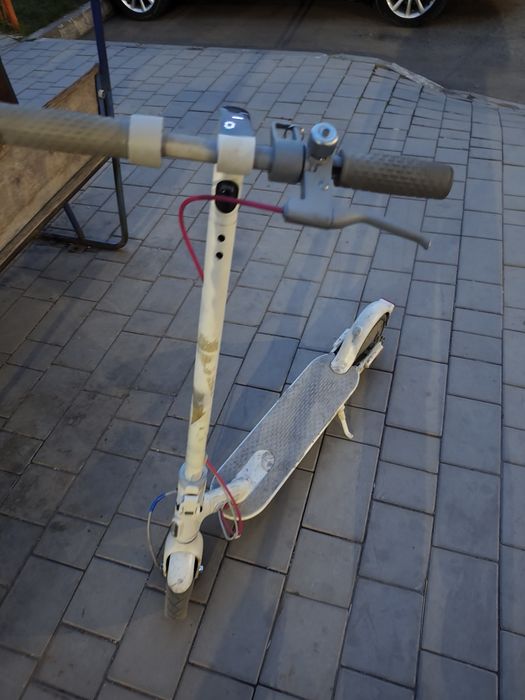 Елктро самокат Xiaomi