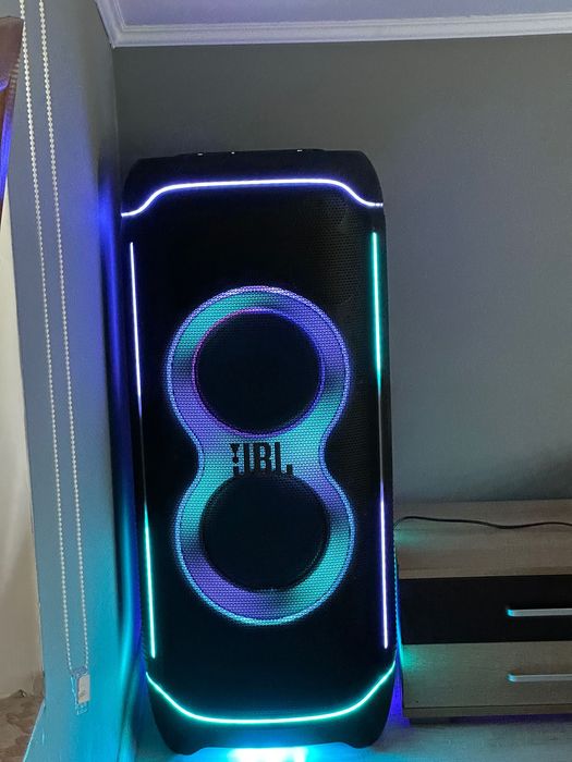 JBL Partybox Ultimate 1100W!