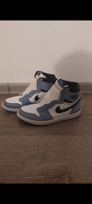 Jordan 1 university blue
