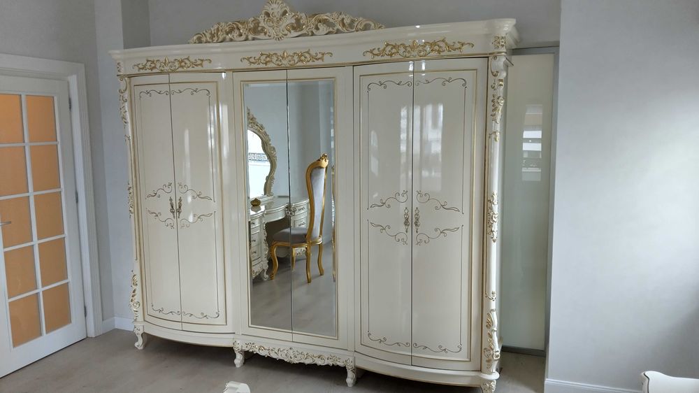 Închiriez apartament cu o cameră în Royal Town Iași