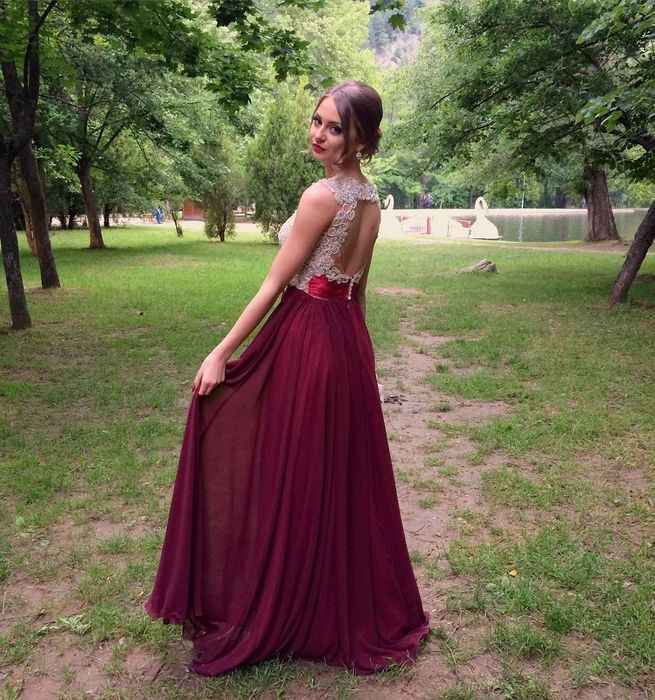 Официална рокля с гол гръб