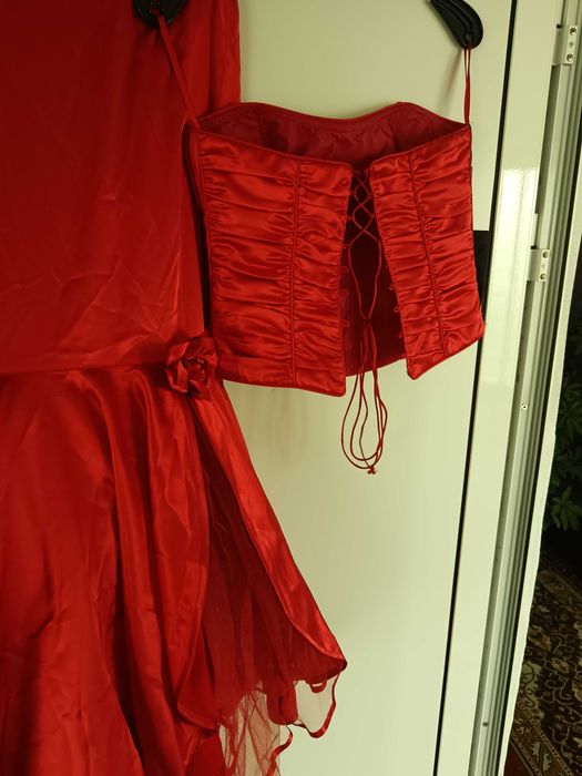 Официални рокли за бал