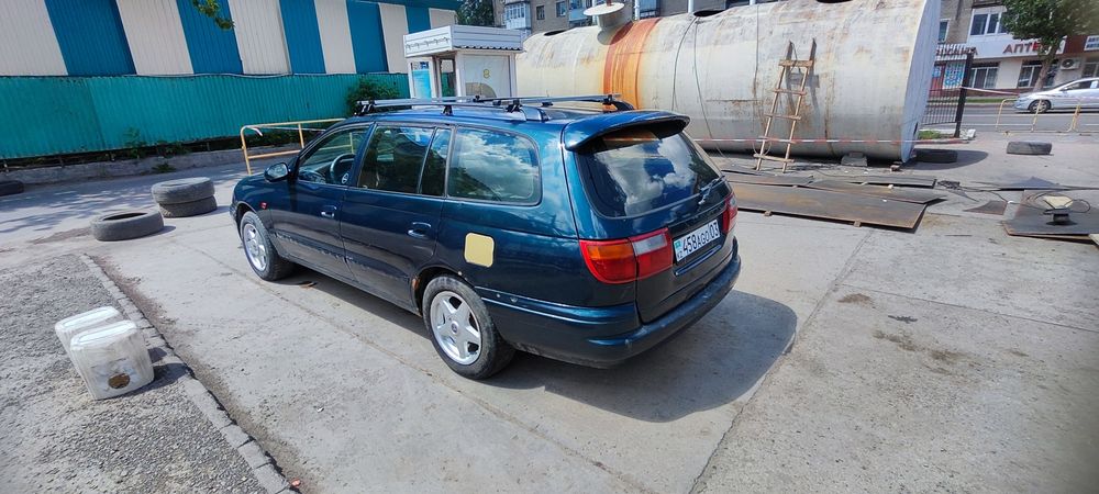 Toyota Carina E 1,6 МКПП универсал