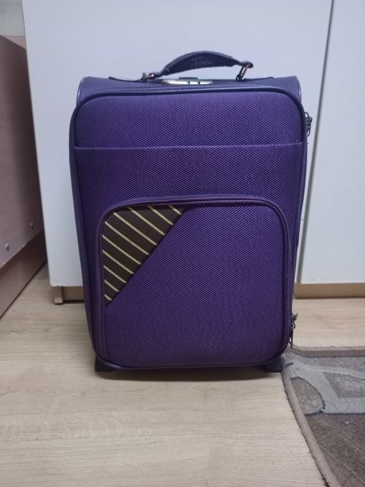 Среден куфар (М)