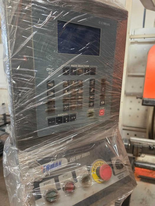 Masina de indoit tabla abkant hidraulic CNC Ermaksan