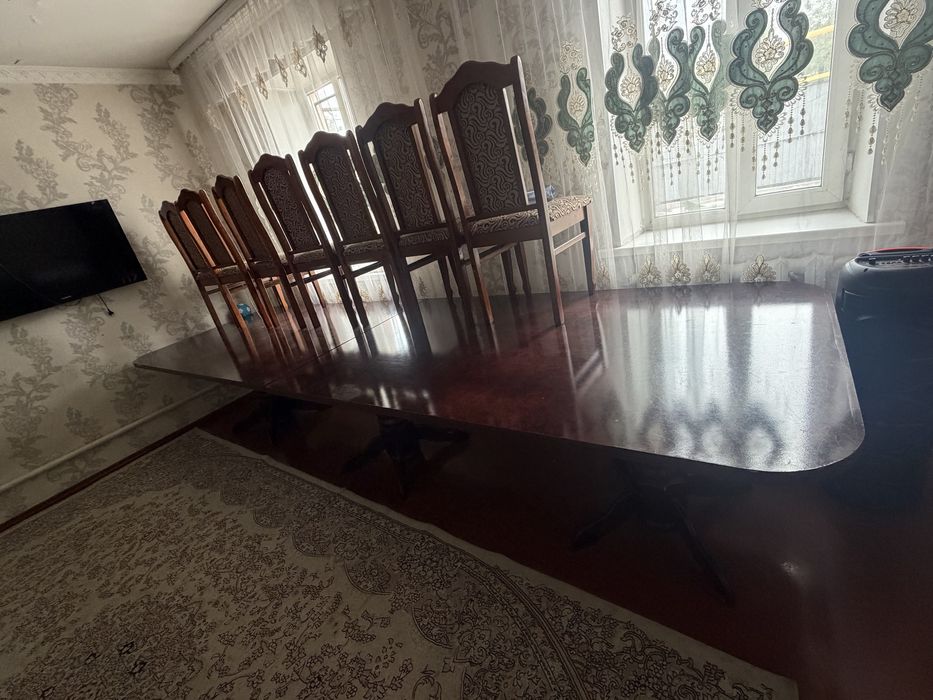 Продам стол гостевой
