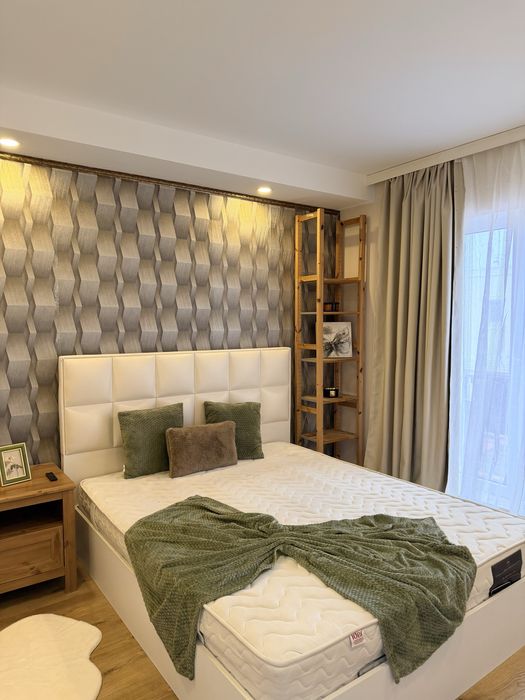 Cosmopolis Vilă 3 camere + Dressing Piscina| Paza | Parcare | Curte