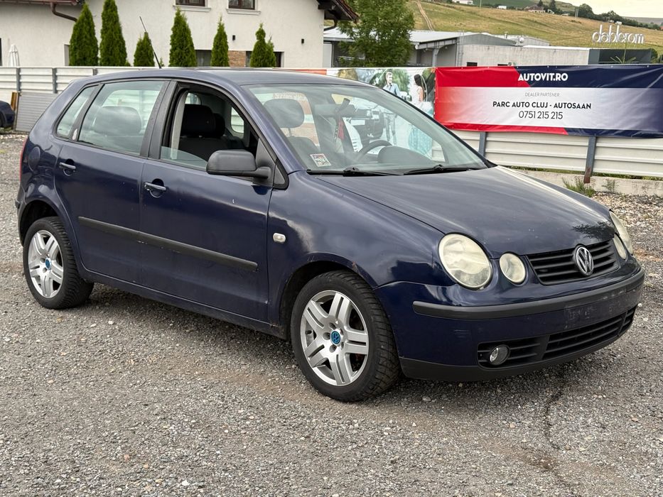 Far Volkswagen dezmembrari VW Polo 9N  an 2004  euro3  cod AMF