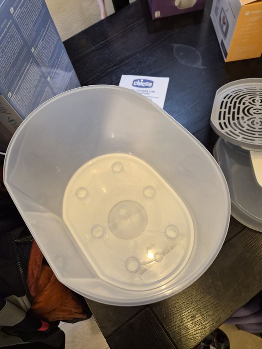 Sterilizator electric digital si uscator pentru biberoane si accesorii mici Chicco