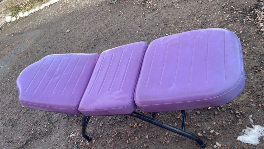 Продается кушетка