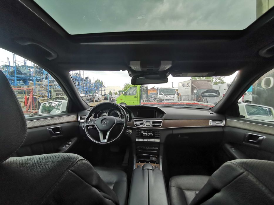 Dezmembrez mercedes e class w212 facelift/plansa bord/far full led/usa