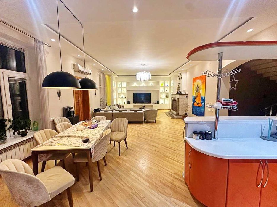 Продаётся Евродом 7 соток на метро Буюк ипак Йули (Академгородок)