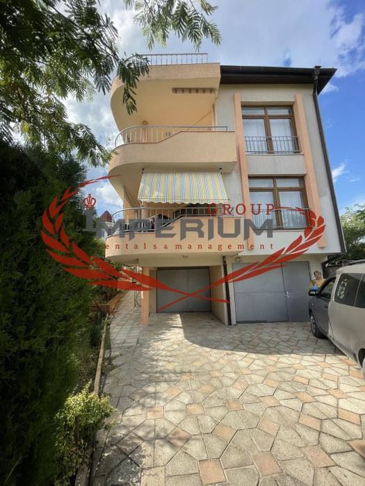 Двустаен апартамент с ПАРКОМЯСТО под наем - кв. Бриз, гр. Варна