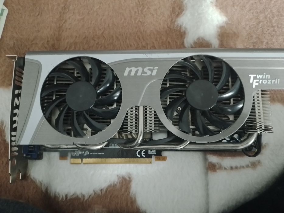 Vând placa video pc