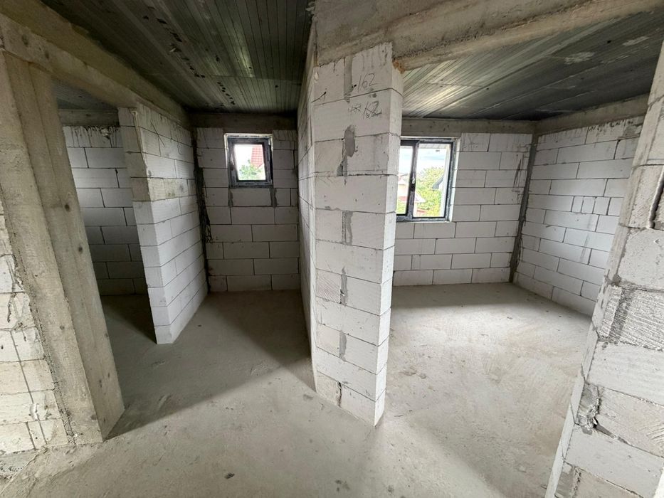 Casa 4 camere in Slatina