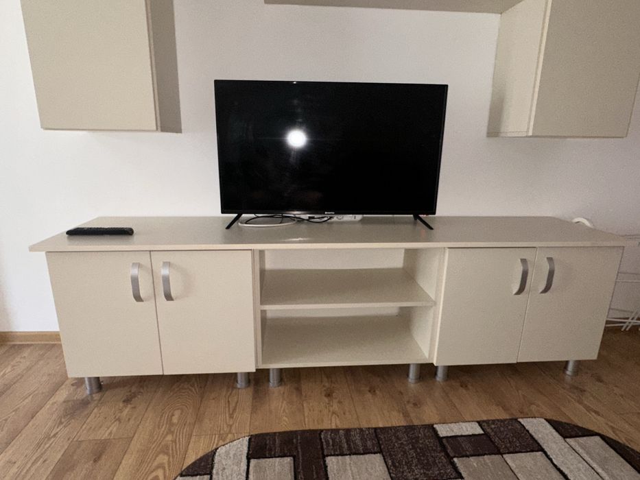 Mobilă completă de vânzare, dormitor si living – pat, dulap, canapea, noptiere + altele
