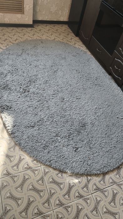 Продам ковер овальный
