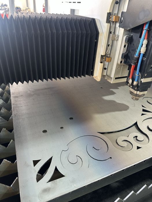 Colaborare confectii metalice , debitare laser