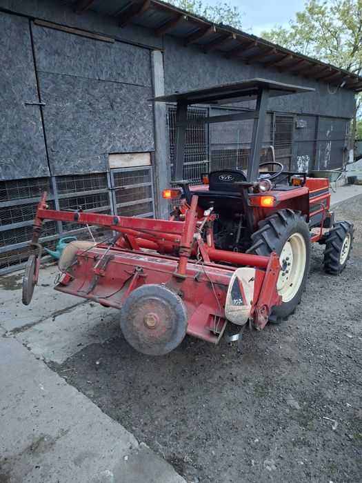 Tractor de vanzare stare impecabila