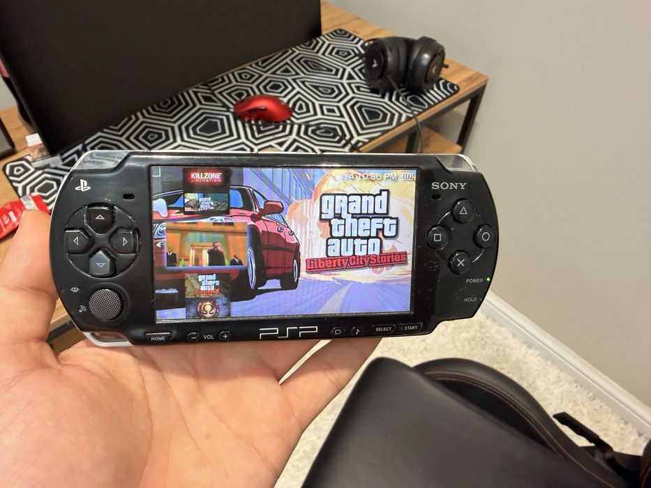 PSP 2000 SONY …..