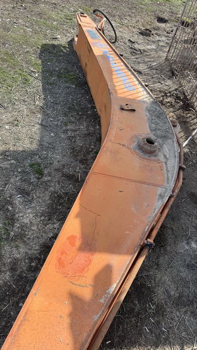 Продам стрелу на эксковатор