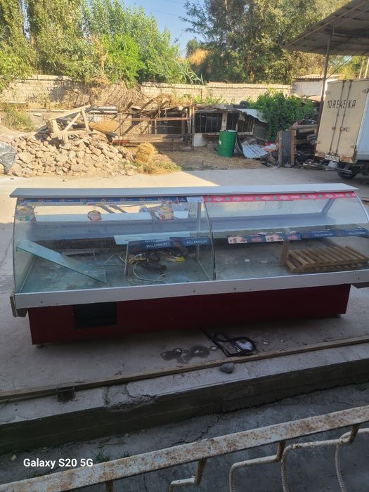 xaladelnik 2 dona 2 xil razmer Kota sal kichkina  2 kalasi 500$kelsham