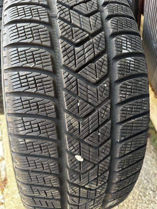 Pirelli Scorpion Winter 235 50 19 iarna