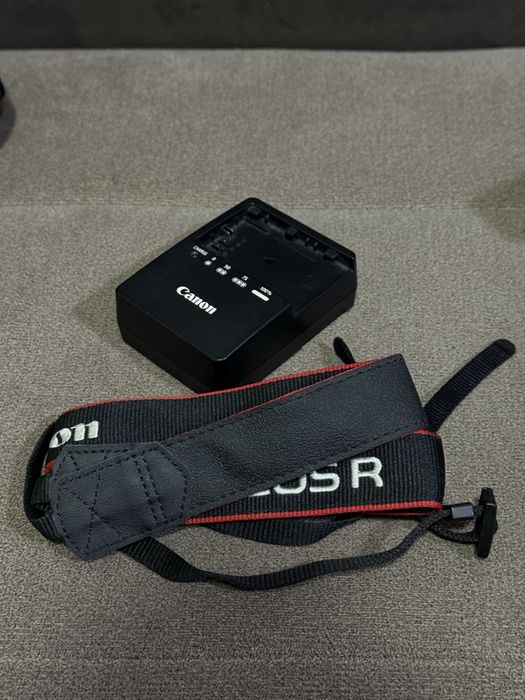 Canon R. :16-35 f2.8  :50 f1.8